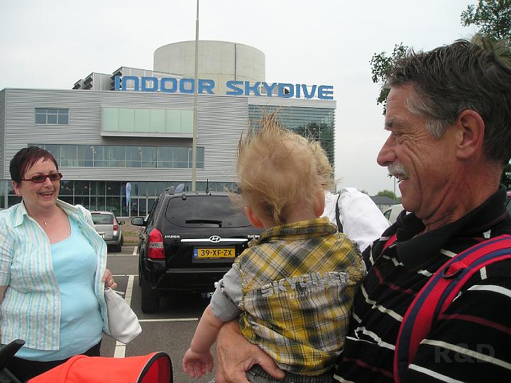 Indoor Skydive 12 augustus 2007 (1).JPG